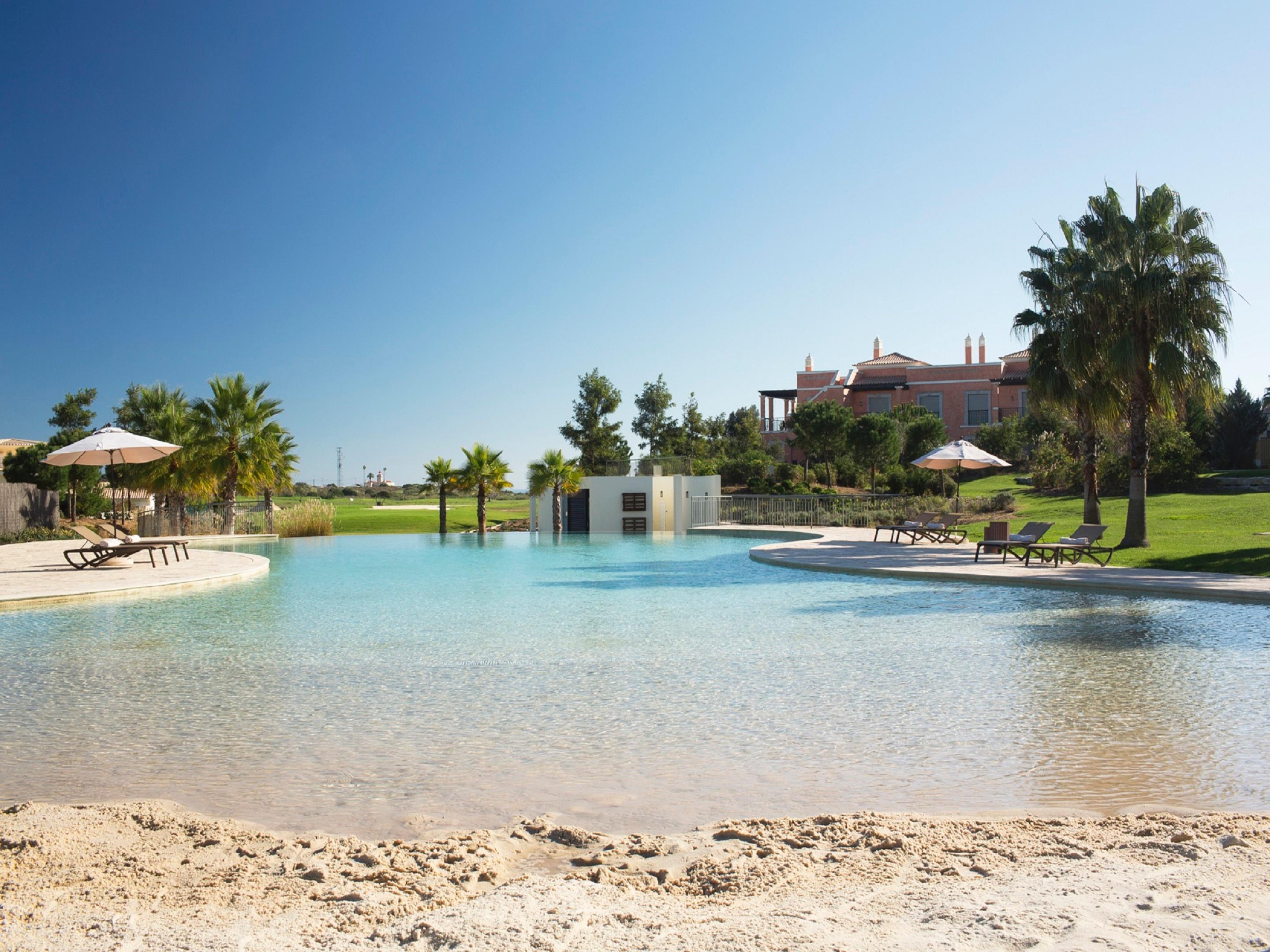 Cascade Wellness Resort Lagos Buitenkant foto The resort's lagoon