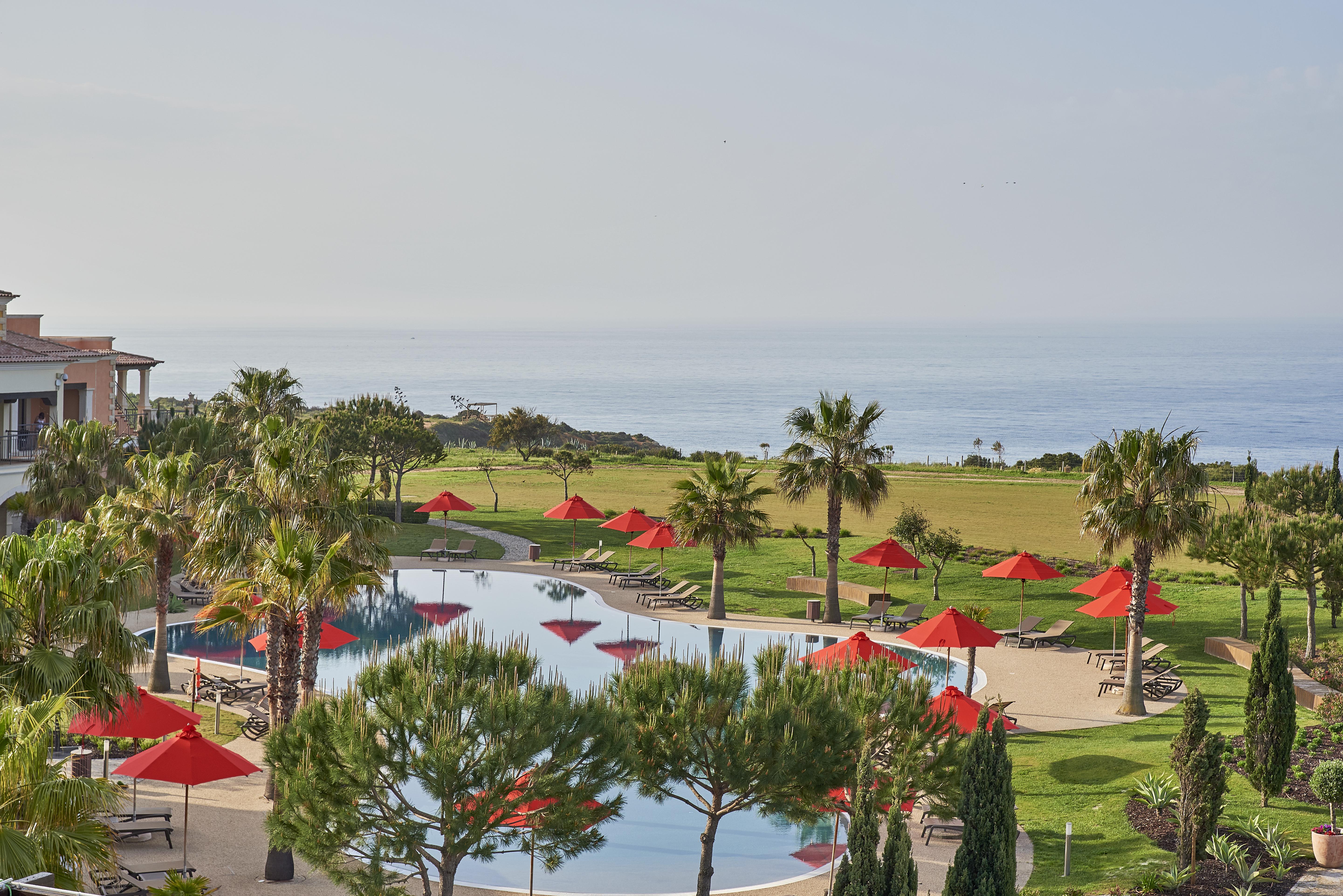 Cascade Wellness Resort Lagos Buitenkant foto The resort's pool area