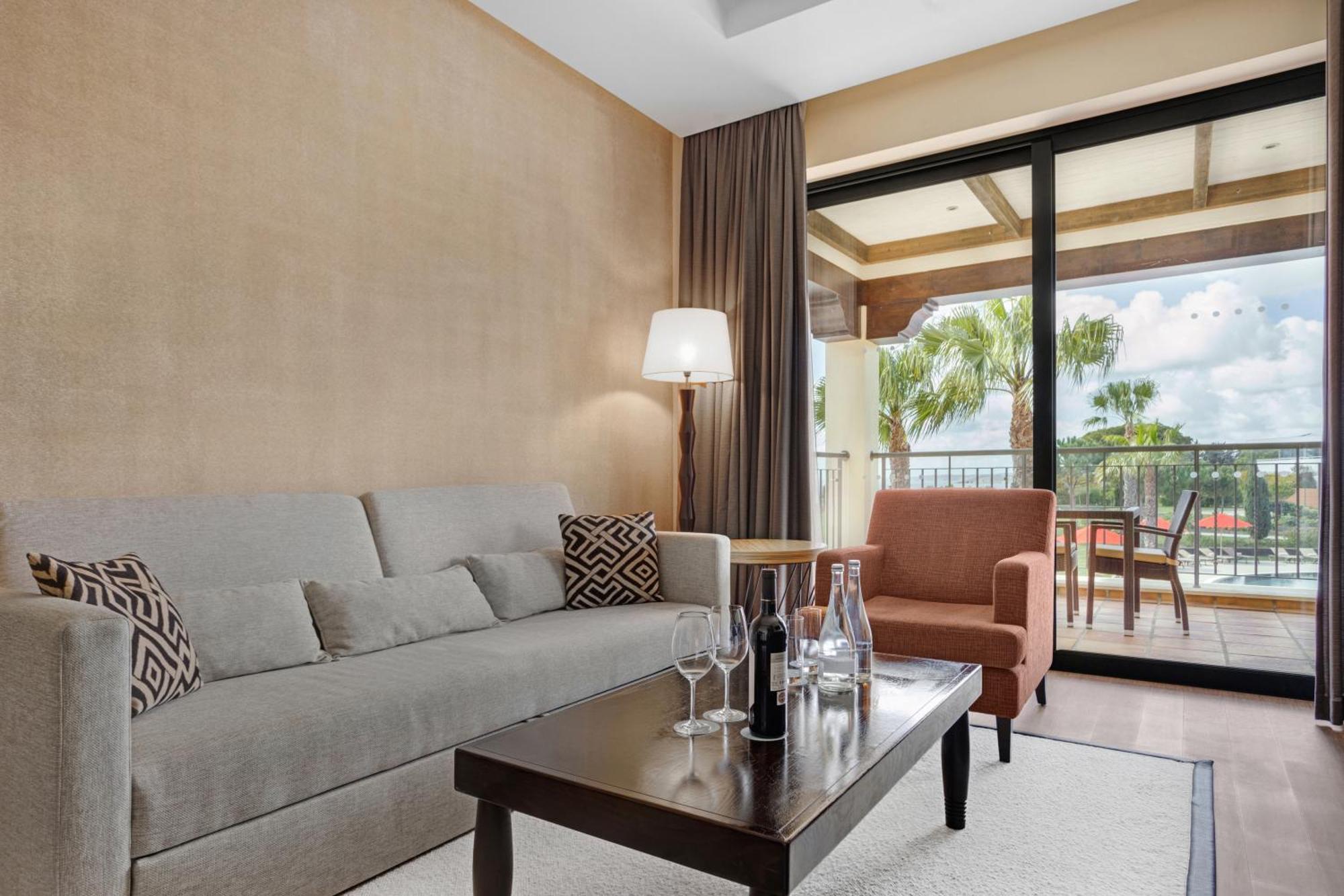 Cascade Wellness Resort Lagos Buitenkant foto Living room